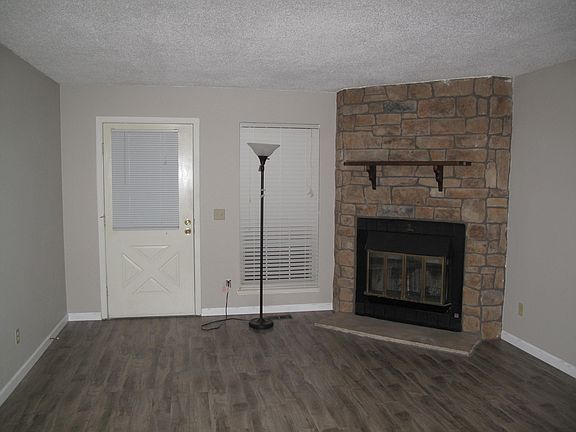 4th image of 9044 W Dartmouth Pl