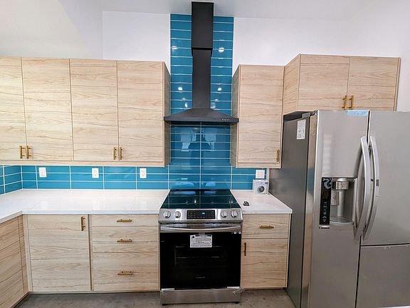 4th image of 720 San Pascual Ave