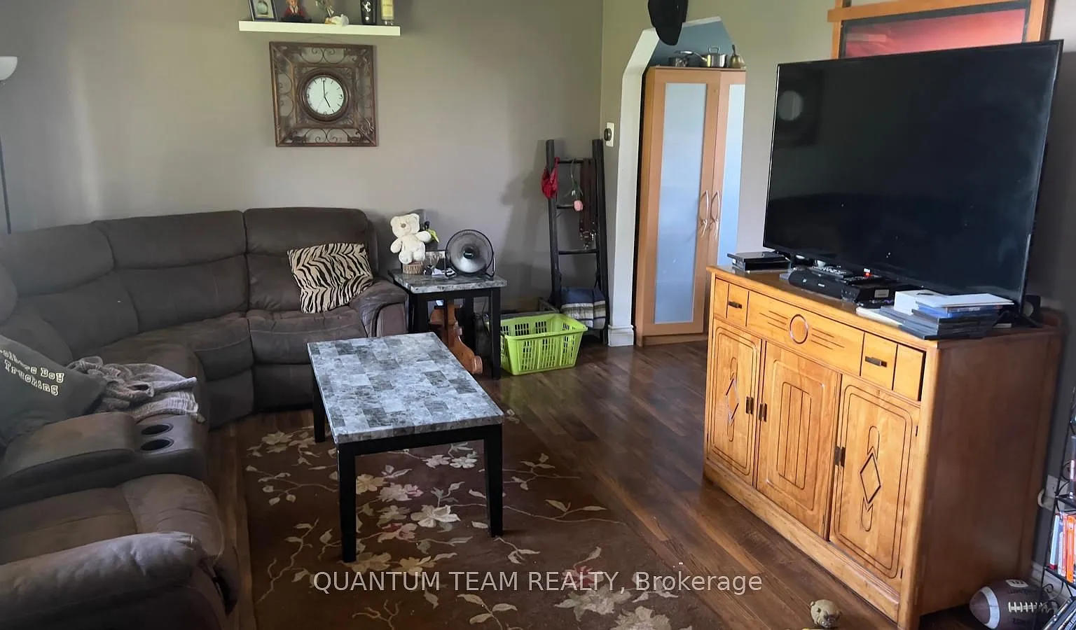 4 bed, $2,499 — Photo 2