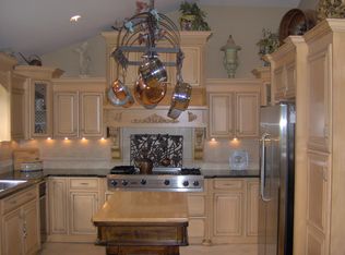 3383 Stratford Grn, Uniontown, OH 44685