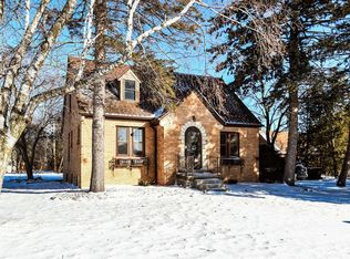 424 West Luebbe LANE, Glendale, WI 53217