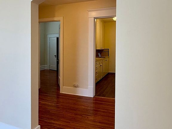 4th image of 433-443 Washington St #C-01