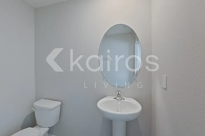 8614 SW 43rd Ter — Photo 9
