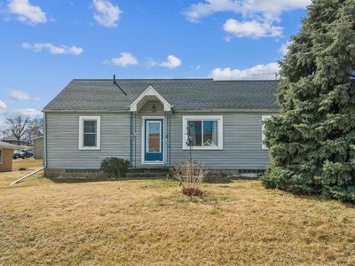 607 5th Ave SW, Cascade, IA, 52033