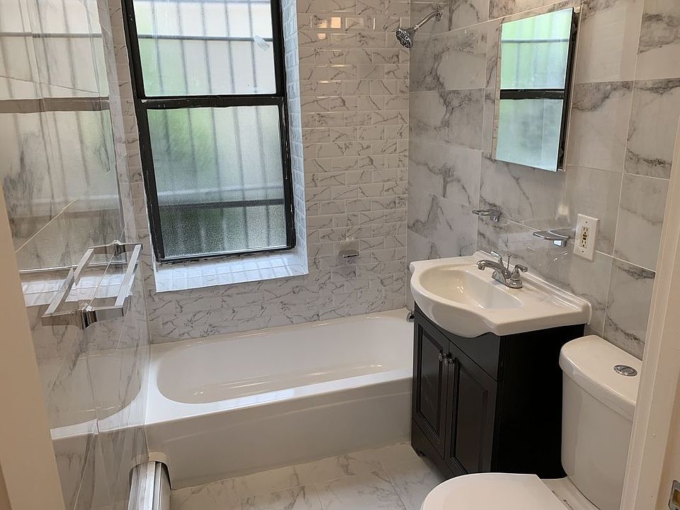 2nd image of 1273 Pacific St APT 6B