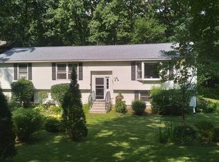 43 Apple Rd, Brimfield, MA 01010