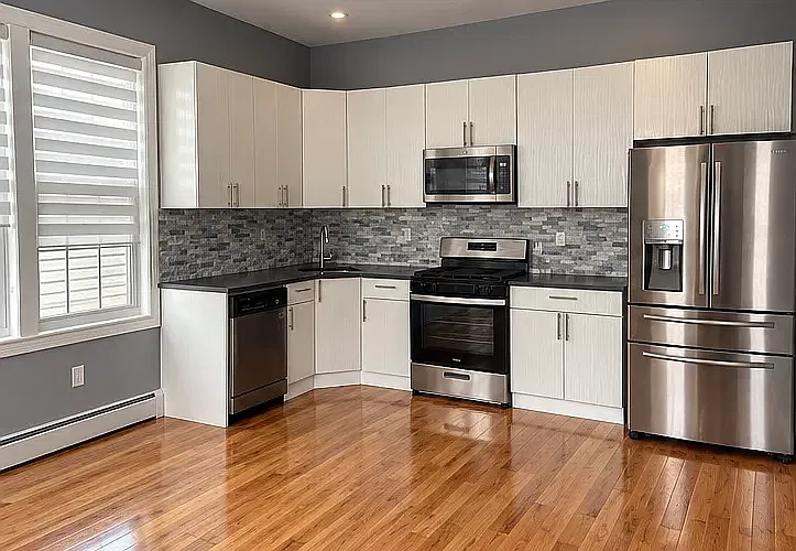 334 Bradford Street — Photo 2