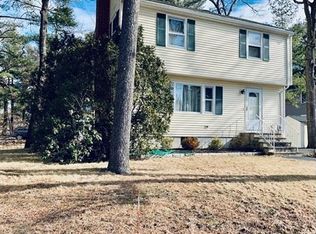 2 Marigold Ave, Wellesley, MA 02482