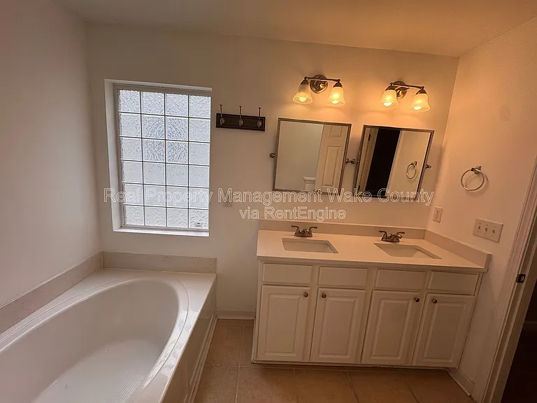 912 Spring Meadow Dr — Photo 19