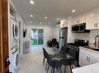 20152 Gilmore St #20150, Winnetka, CA 91306