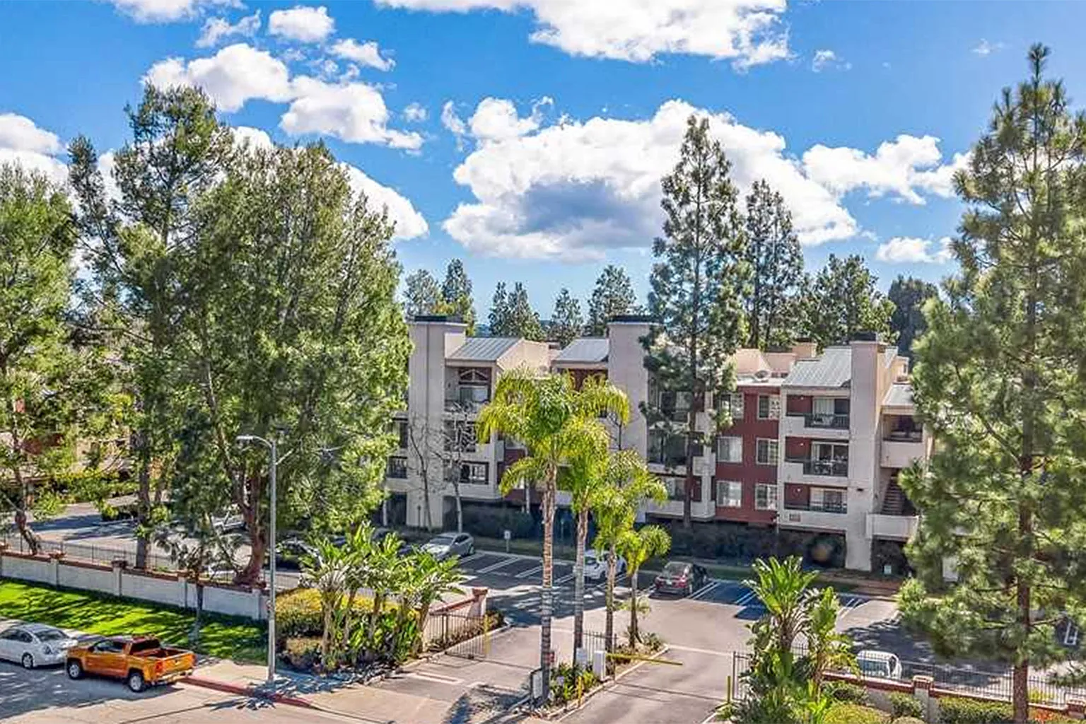 1 bed, 610 sqft, $2,295 — Photo 3