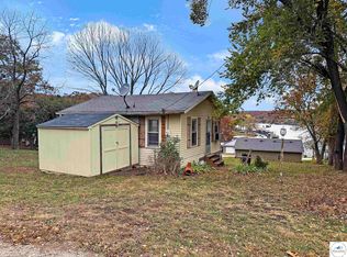 107 Holiday Ridge Rd, Edwards, MO 65326