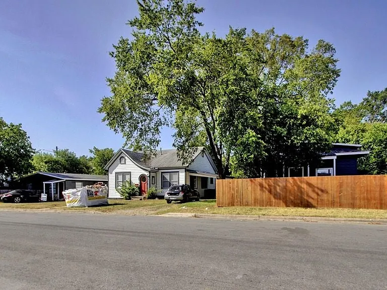 611 Nelray Blvd #A — Photo 55