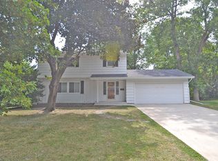 8033 34th Pl N, Crystal, MN 55427