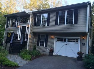 712 Chestnut Hill Rd, Glocester, RI 02814