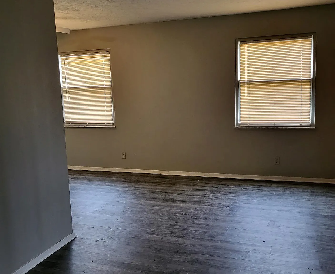 2 bed, 850 sqft, $900 — Photo 3