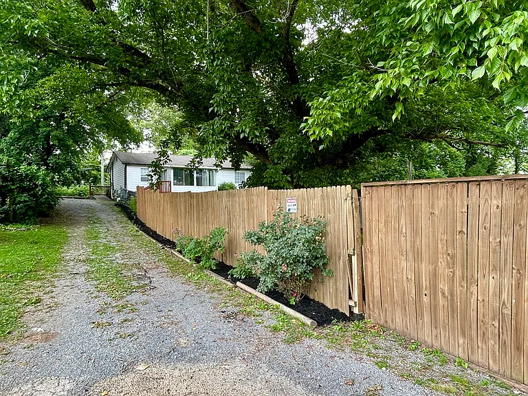 Brice St — Photo 7
