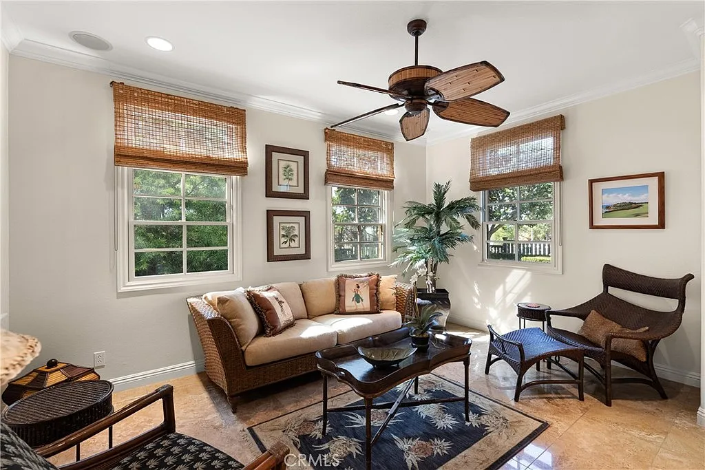 2 bed, 2.5 bath, 1883 sqft, $7,950 — Photo 4