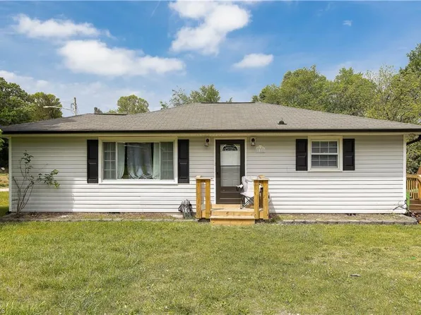 110 S Hall St, High Point, NC 27263
