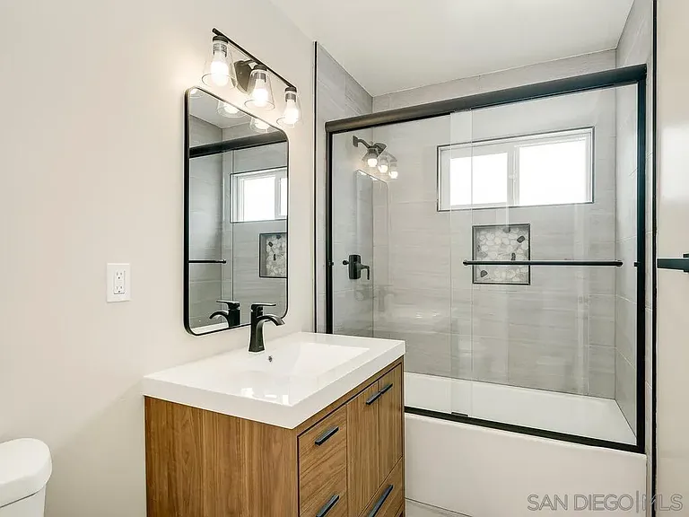 650 Colorado Ave — Photo 17