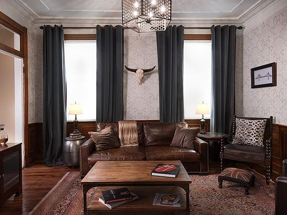 Downstairs living room 2