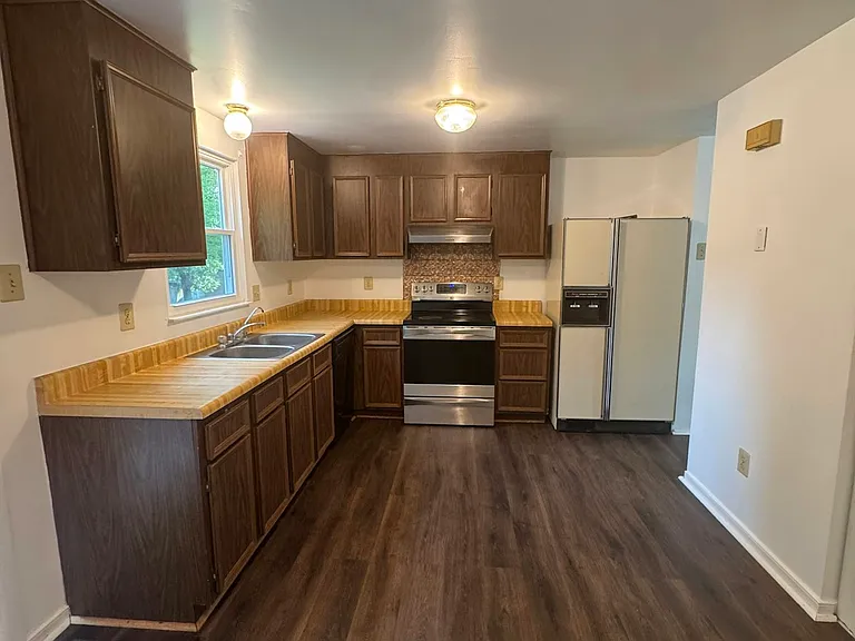6401 Brambleton Rd — Photo 4
