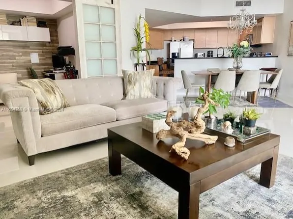 140 S Dixie Hwy APT 706, Hollywood, FL 33020
