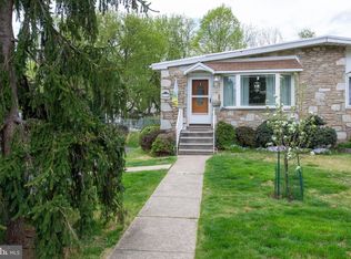 112 Village Ln, Philadelphia, PA 19154