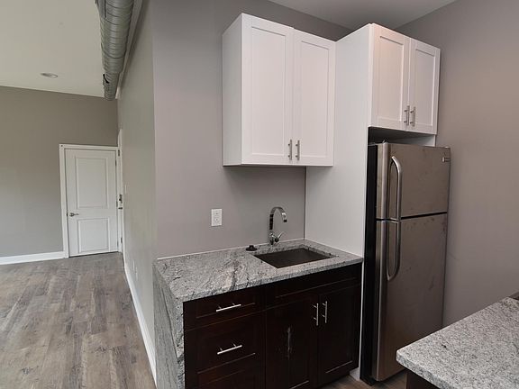 4th image of 1830 Frankford Ave #B