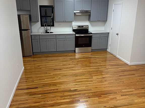 3rd image of 45 Laurel Ave #2