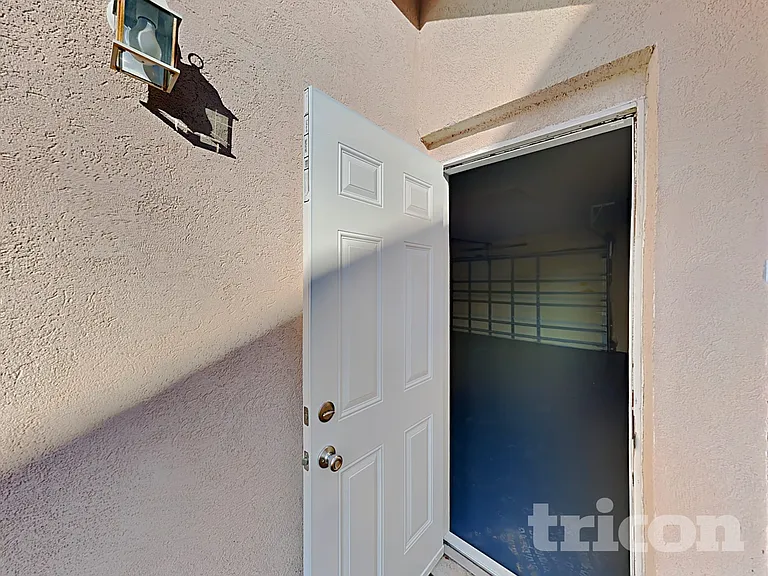 13305 Silvercreek Dr — Photo 11