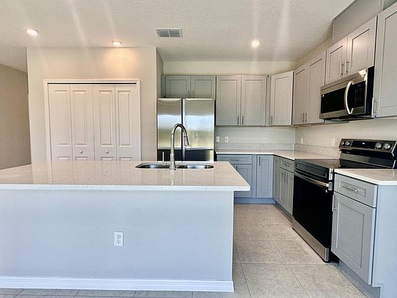 4th image of 4371 Portulaca Dr