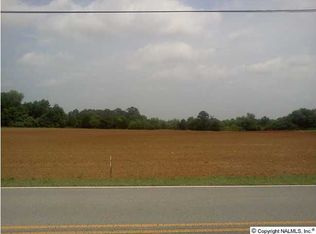 2913 Bob Wade Ln NW, Harvest, AL 35749
