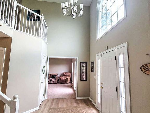 5th image of 34835 Cambridge Dr
