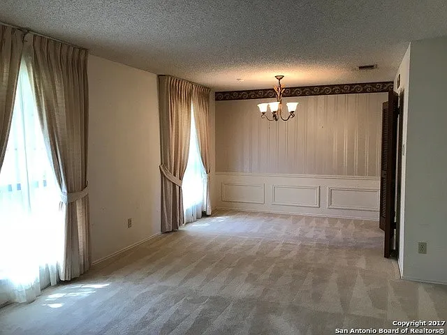 13851 Susancrest Dr — Photo 8