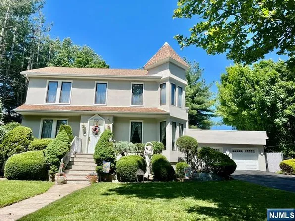 256 Teaneck Rd, Ridgefield Park, NJ 07660