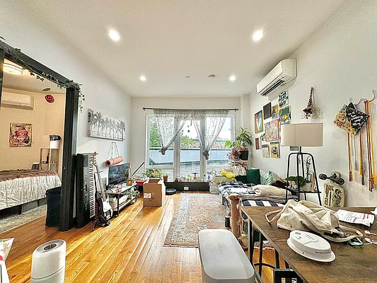 Rented by Doorway NYC, LLC | media 28