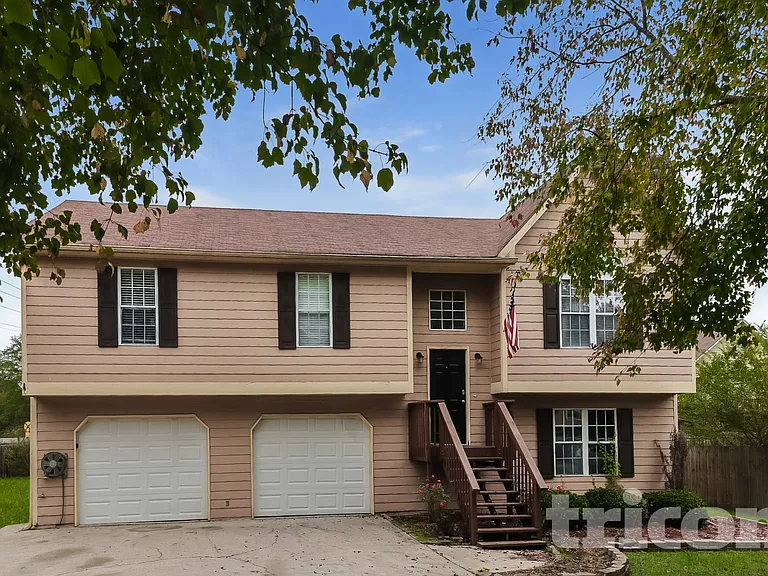 4074 Five Oaks Ct — Photo 1