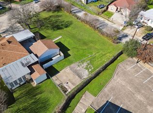 1102 Hutchins Rd, Dallas, TX 75203