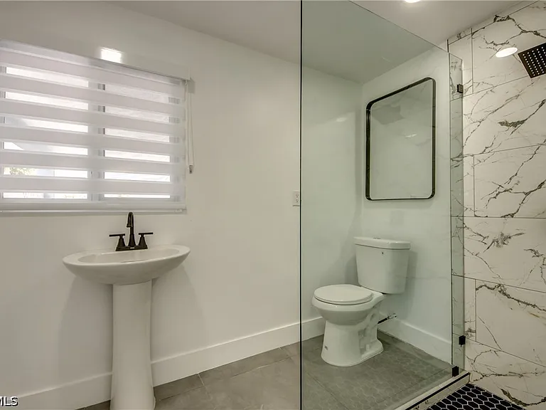 4312 S Pacific Cir — Photo 24