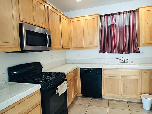 828 Bronze Ln Photo 1 828 Bronze Ln Photo 1