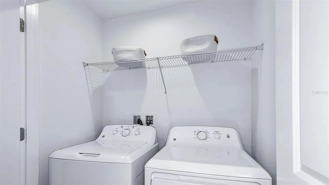 3 bed, 1373 sqft, $2,000 — Photo 3