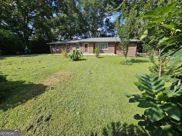 2498 Johnson Dr, Doraville, GA 30340