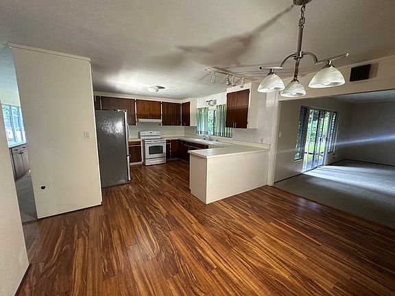3rd image of 167 Kaunaloa St