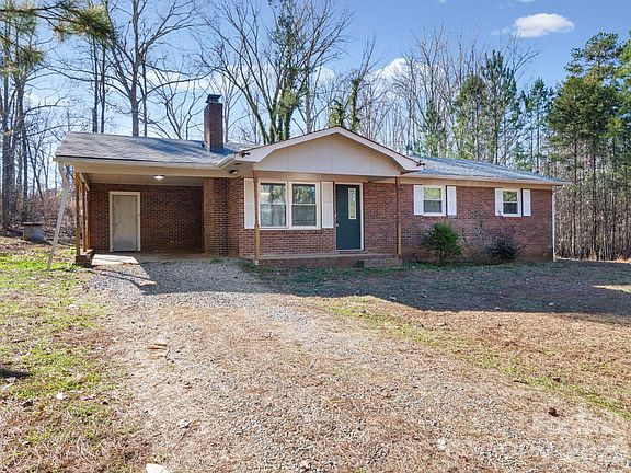 3rd image of 3113 Sandie Dr
