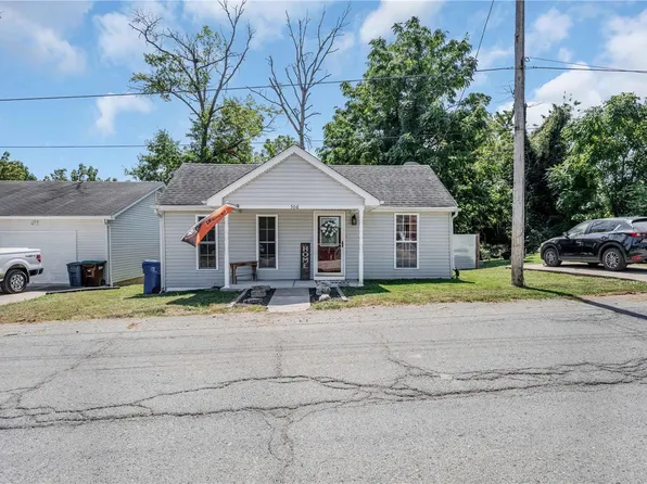 506 W Cherry St, Winfield, MO 63389