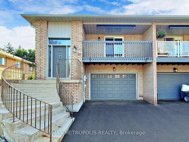 17 Porritt St #MAIN — Photo 2