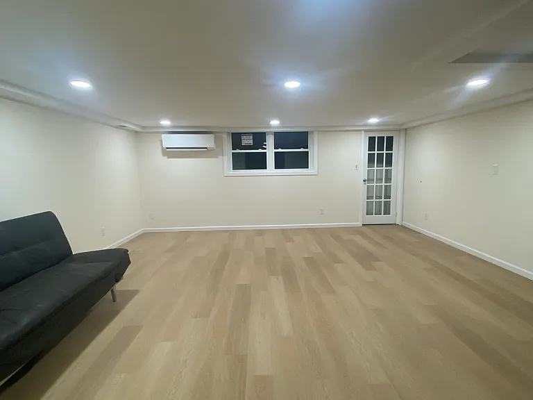 2609 Batchelder St #1 — Photo 6