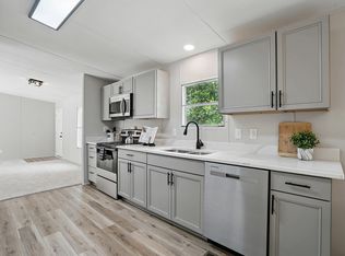 585 Smith Rd, Smithfield, NC 27577