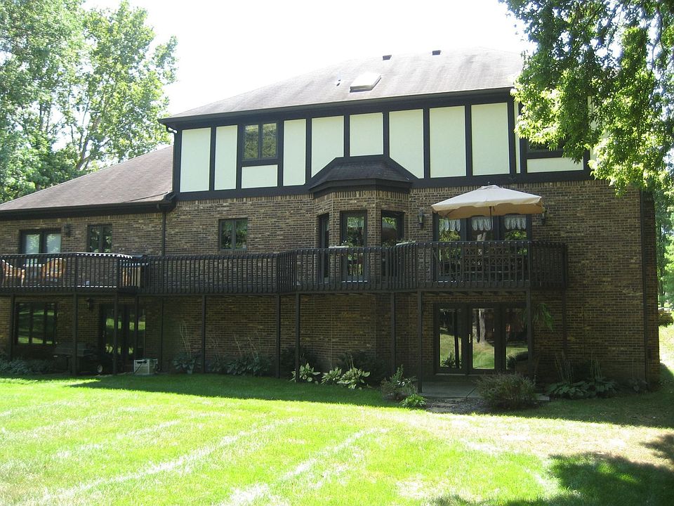 2nd image of 442 Twelve Oaks Trl